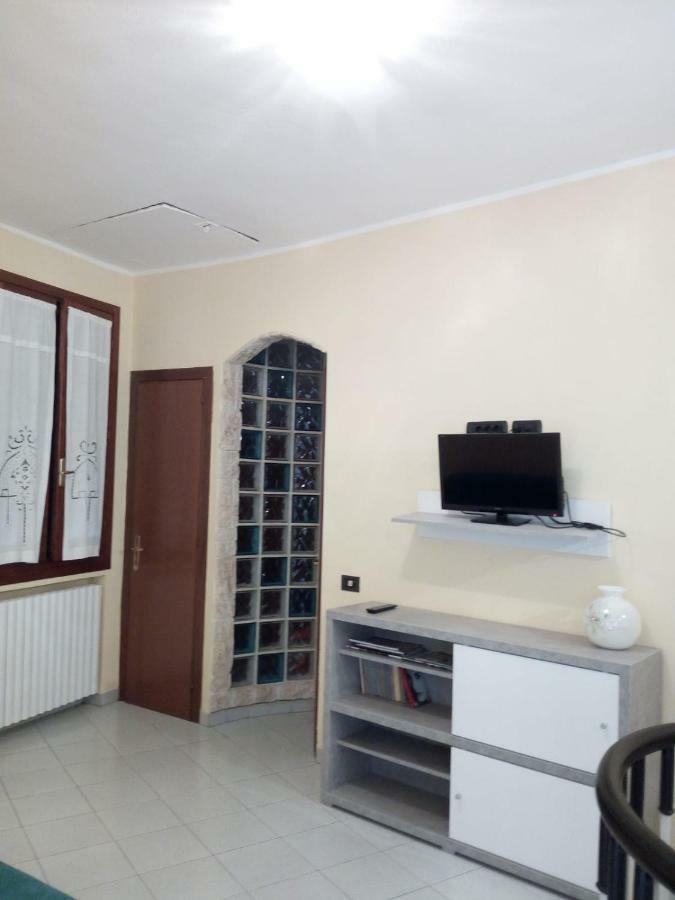 Appartement Stylish Flat "Il Sole" Nova Milanese Extérieur photo
